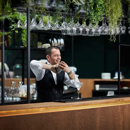 Corendon Amsterdam Schiphol Airport, A Tribute Portfolio 酒店 4*