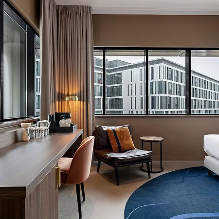 Corendon Amsterdam Schiphol Airport, A Tribute Portfolio 4* 巴特霍芬多普