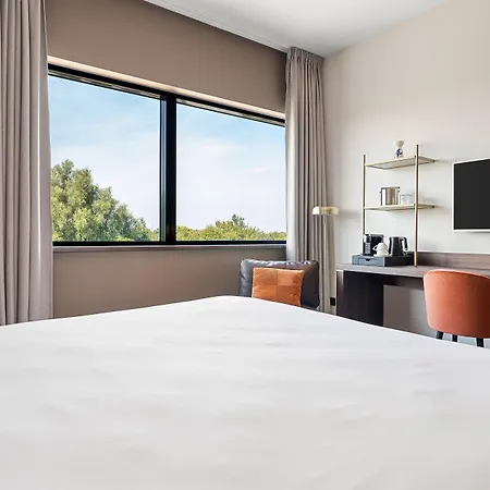 Corendon Amsterdam Schiphol Airport, A Tribute Portfolio 酒店 4*